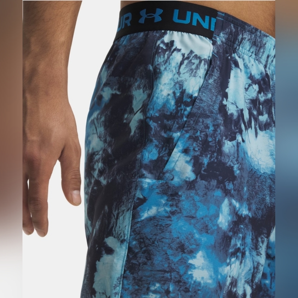 NWT Under Armour Vanish Woven 6" Shorts, Mens Medium - Picture 3 of 4